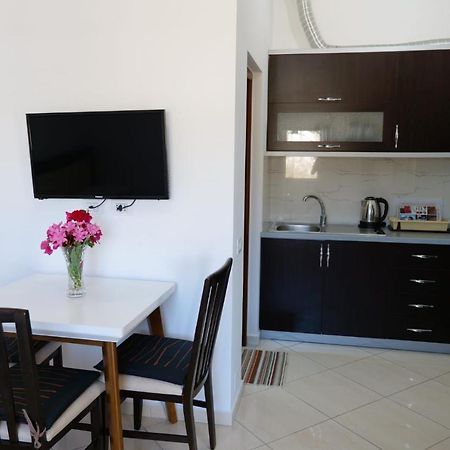 Vila Ervin Second Floor Ksamil Ngoại thất bức ảnh